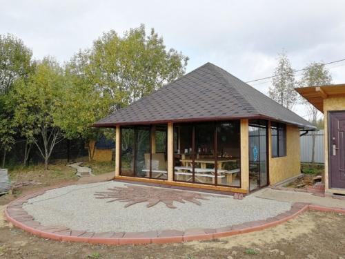 Тот случай, когда планируешь построить беседку для дачи, а в итоге получается летняя кухня. 07