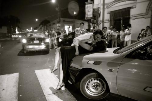 Как один фотограф доказал, что миром правит любовь. 07