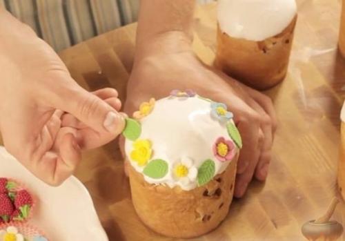 Один из вариантов пасхального кулича. 08