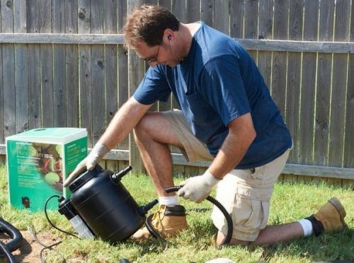 Водопад на даче.  Водная стихия над человеком прямо-таки мистическую власть имеет. 07