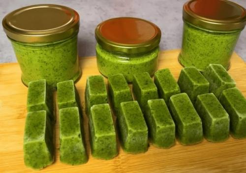 Вкусный и ароматный соус из зелени на зиму: обязательно сохраните и приготовьте так себе. 

