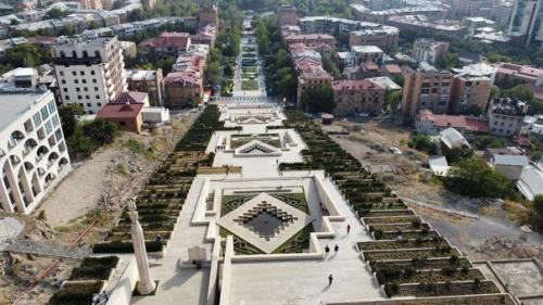 Армения, Ереван.  Вершины Арарат (большой и малый) - это символ Армении. 04