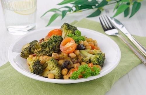 Топ - 8 рецептов очень полезных и низкокалорийных салатов с брокколи. 02 Топ - 8 рецептов очень полезных и низкокалорийных салатов с брокколи. 02