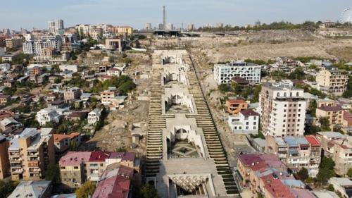 Армения, Ереван.  Вершины Арарат (большой и малый) - это символ Армении. 03