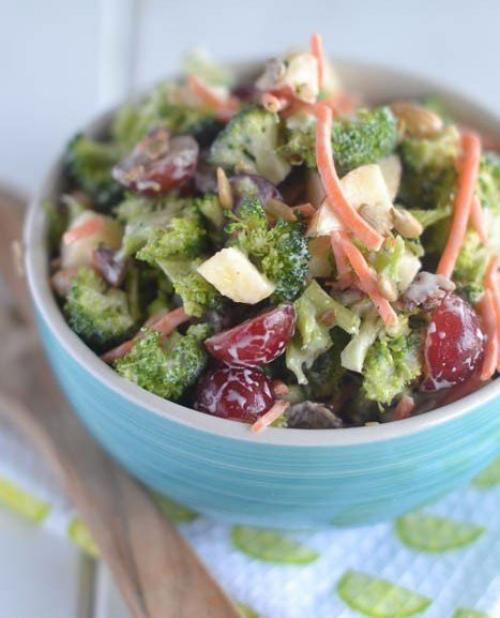 Топ - 8 рецептов очень полезных и низкокалорийных салатов с брокколи. 01 Топ - 8 рецептов очень полезных и низкокалорийных салатов с брокколи. 01