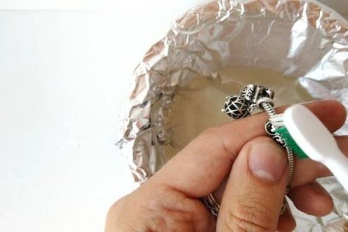 Как почистить серебро от черного налета в домашних условиях. 05
