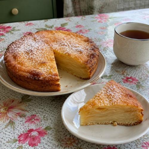 Хозяйки ахнут, когда разрежут этот пирог: внутри почти нет теста, зато груши лежат десятками тонких слоёв. 02