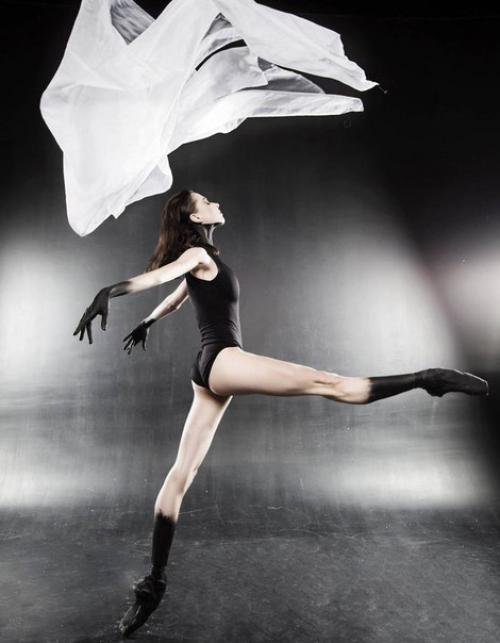 Алёна гривнина, студентка I курса московской академии хореографии. 01